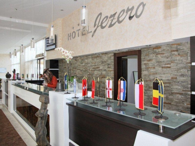 בור Hotel Jezero מראה חיצוני תמונה