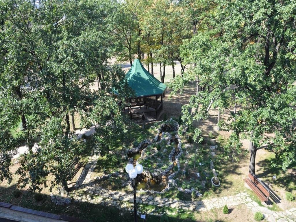 בור Hotel Jezero מראה חיצוני תמונה
