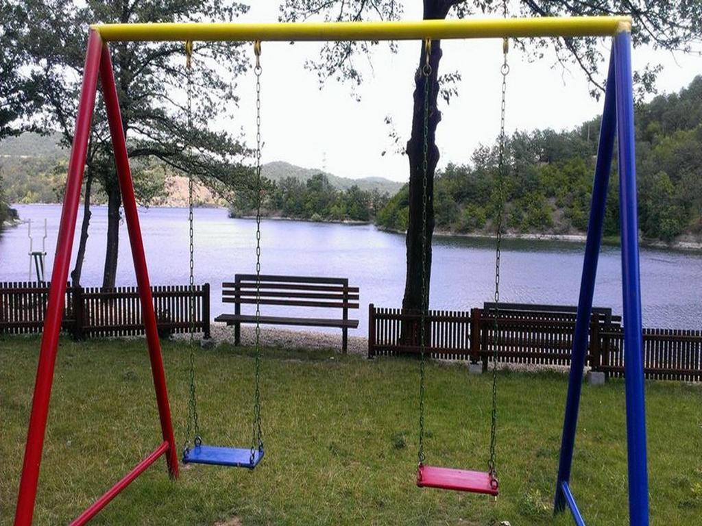 בור Hotel Jezero מראה חיצוני תמונה