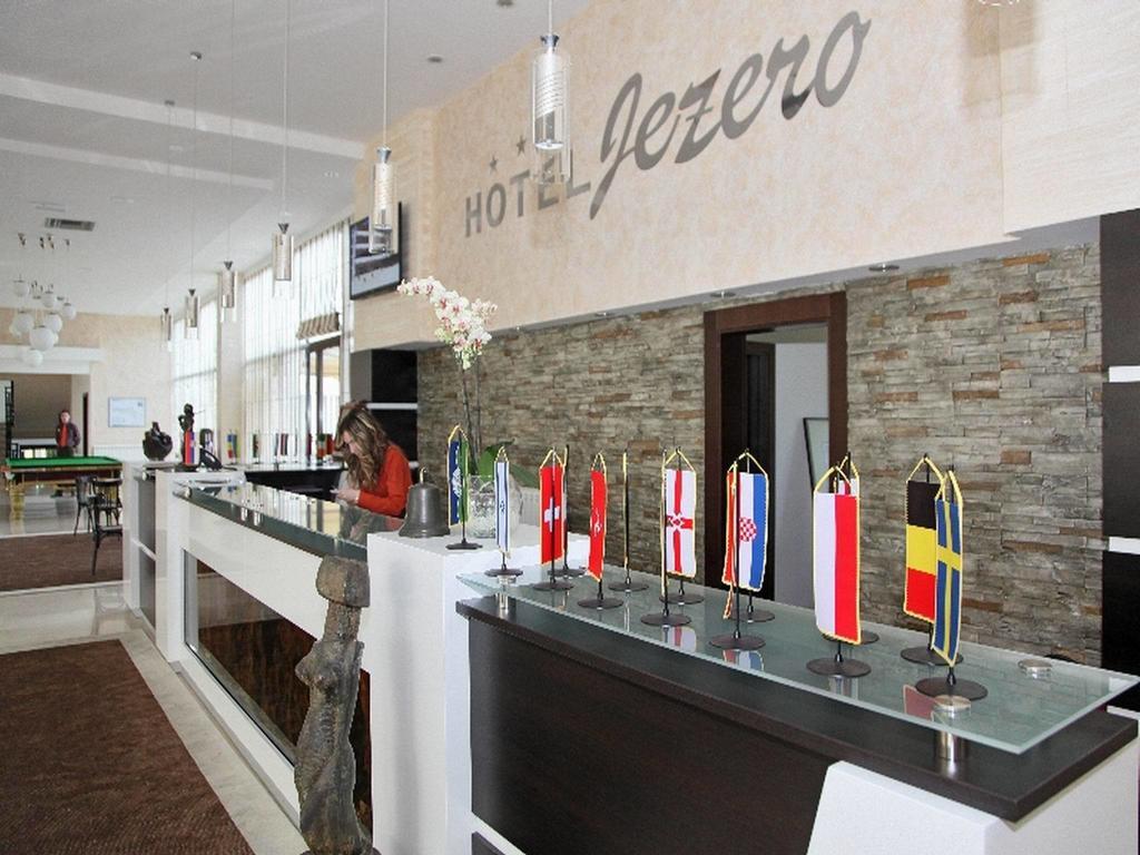 בור Hotel Jezero מראה חיצוני תמונה