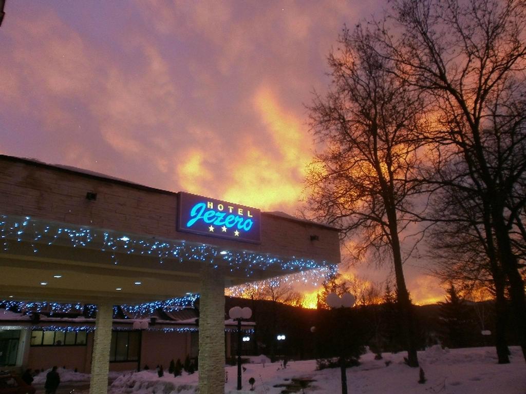 בור Hotel Jezero מראה חיצוני תמונה