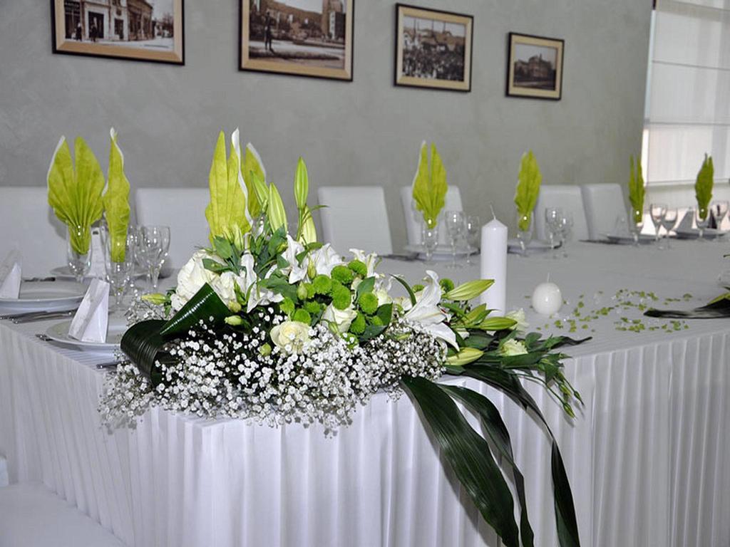 בור Hotel Jezero מראה חיצוני תמונה