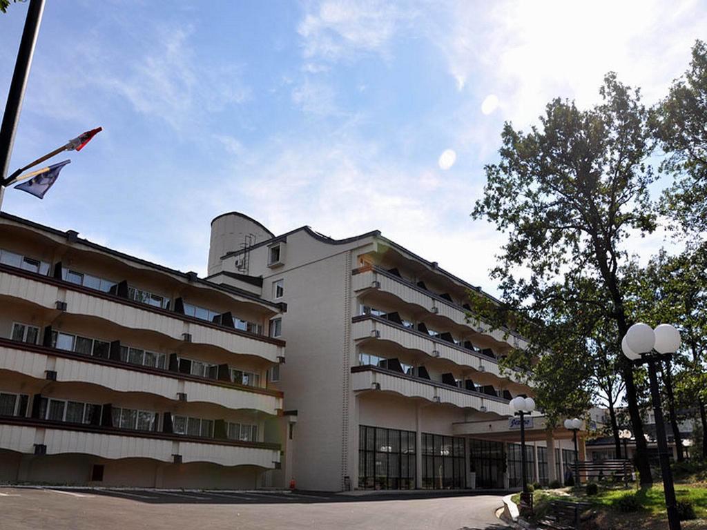בור Hotel Jezero מראה חיצוני תמונה